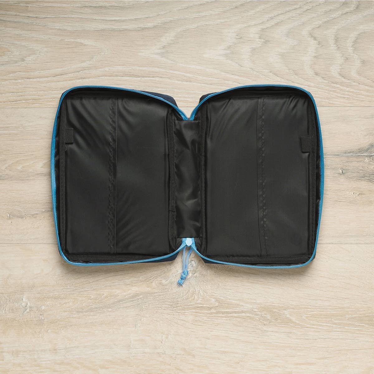 Bible Cover Fashion Be Strong Josh. 1:9 S