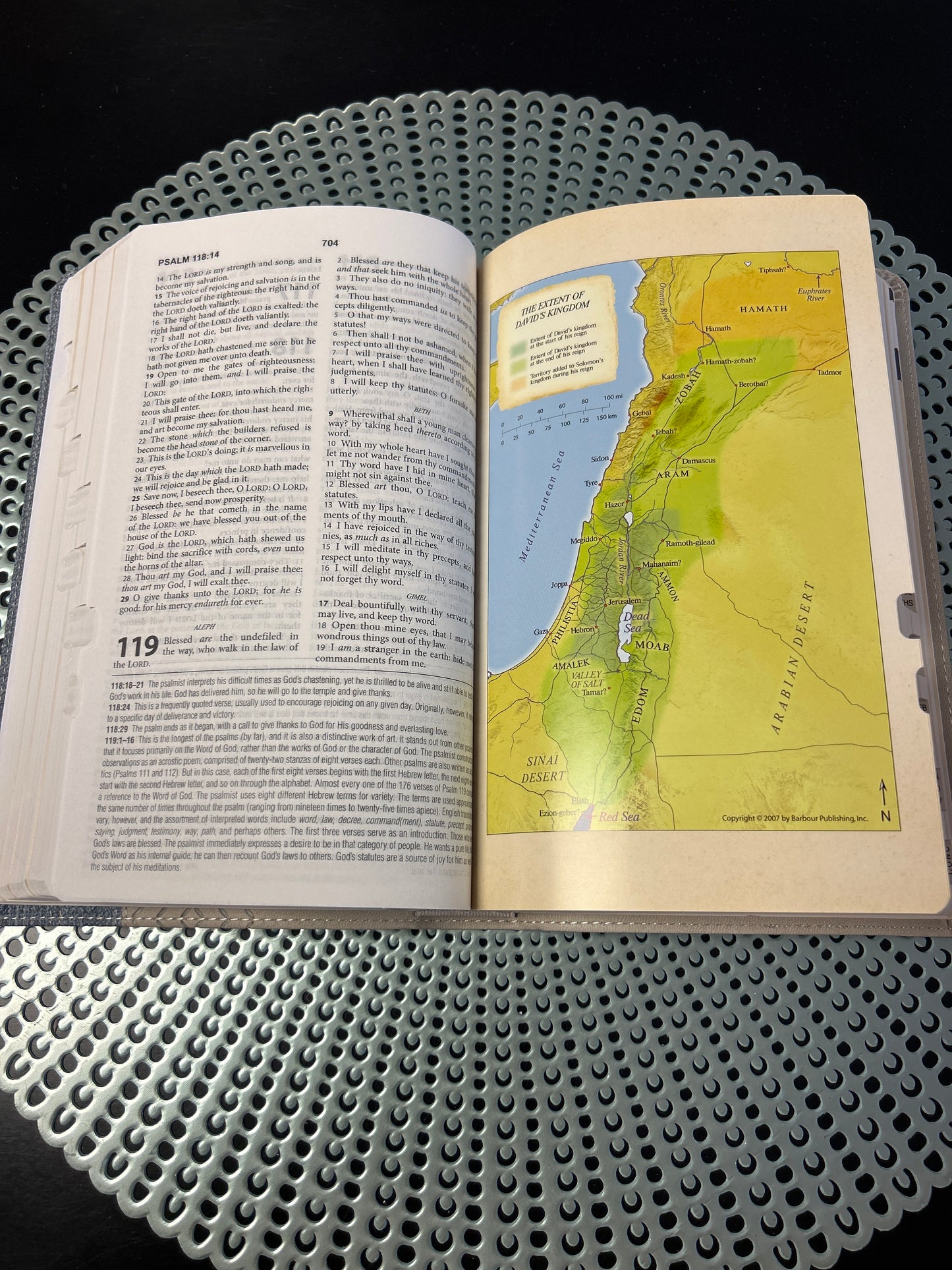 The KJV Study Bible Atlas Edition