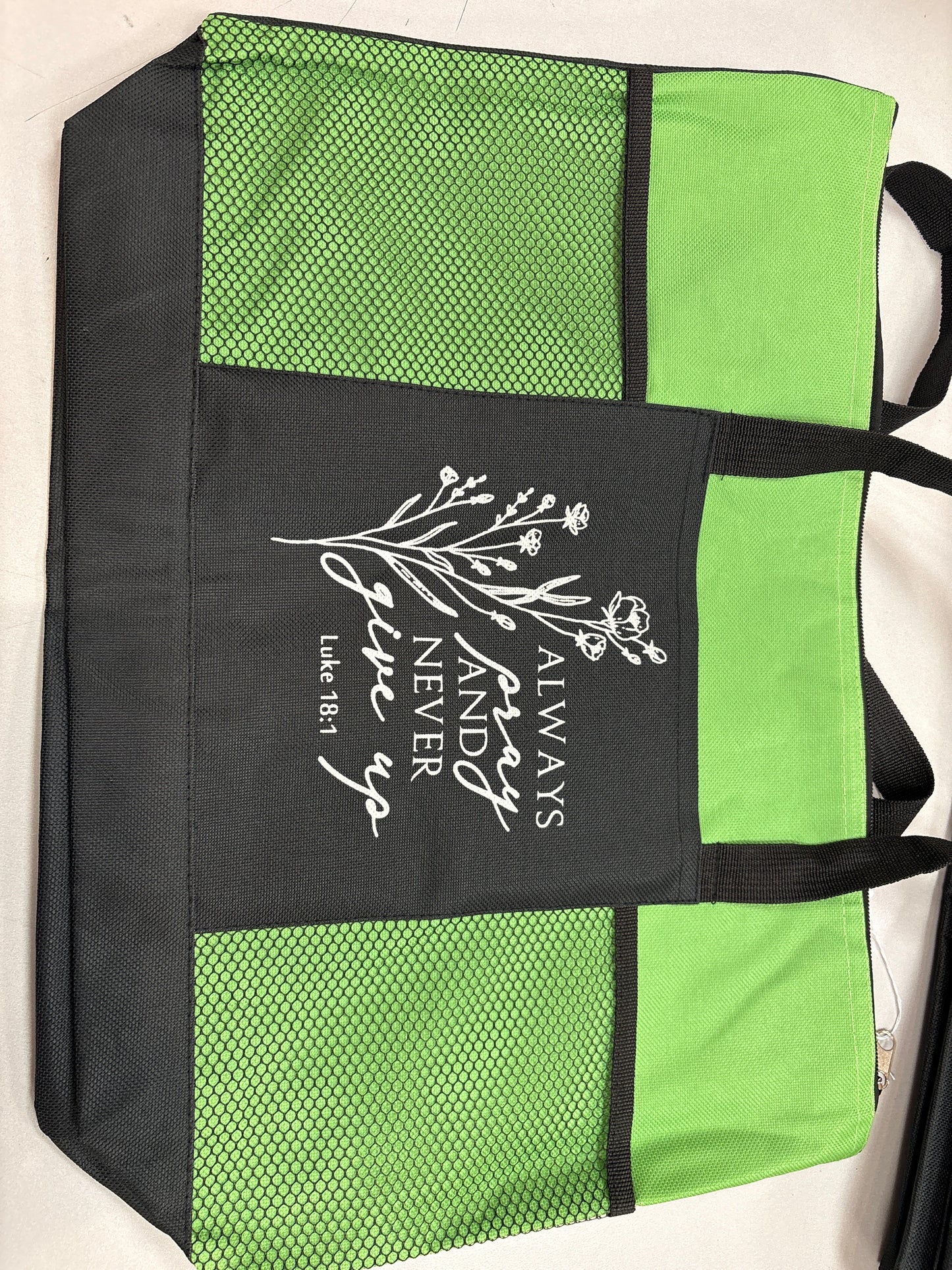 Large tote bag w/zipper