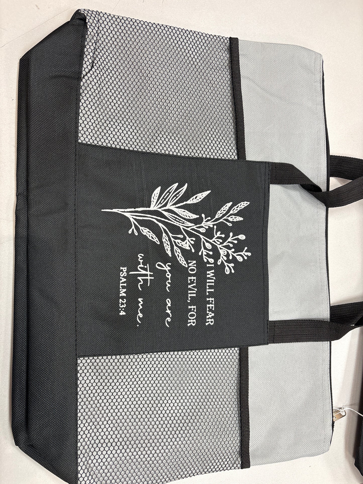 Large tote bag w/zipper